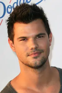 Фото Тейлор Лотнер (Taylor Lautner)