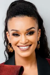 Фото  (Pearl Thusi)