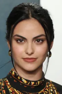 Фото  (Camila Mendes)