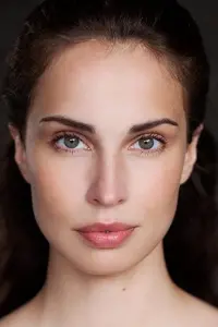 Фото  (Heida Reed)