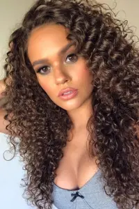 Фото Мэдисон Петтис (Madison Pettis)