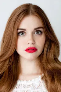 Фото  (Holland Roden)