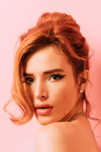 Фото Белла Торн (Bella Thorne)