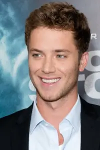 Фото Джереми Самптер (Jeremy Sumpter)