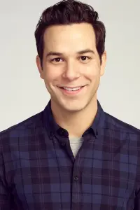 Фото Скайлар Эстин (Skylar Astin)