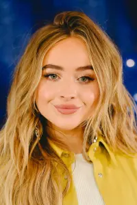 Фото  (Sabrina Carpenter)