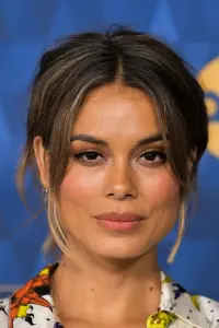 Фото Натали Келли (Nathalie Kelley)