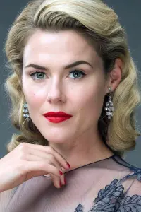 Фото Рэйчел Тейлор (Rachael Taylor)