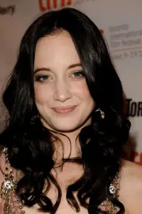 Фото  (Andrea Riseborough)