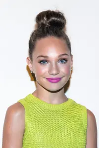 Фото Мэдди Зиглер (Maddie Ziegler)