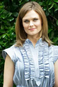 Фото Эмили Дешанель (Emily Deschanel)