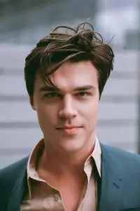 Фото  (Finn Wittrock)