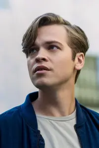 Фото Александр Калверт (Alexander Calvert)