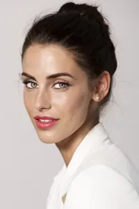 Фото Джессика Лаундс (Jessica Lowndes)