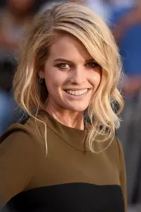 Фото Алиса Ева (Alice Eve)