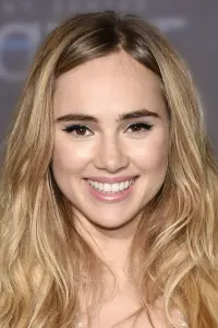 Фото  (Suki Waterhouse)