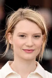 Фото Миа Васиковска (Mia Wasikowska)