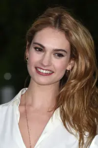 Фото Лили Джеймс (Lily James)