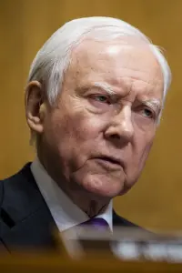 Фото  (Orrin Hatch)