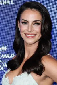 Фото Джессика Лаундс (Jessica Lowndes)