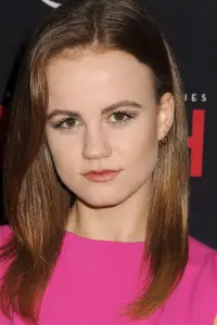 Фото Маккензи Линц (Mackenzie Lintz)