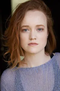 Фото  (Liv Hewson)