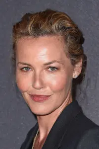 Фото Конни Нильсен (Connie Nielsen)