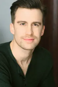 Фото  (Gavin Creel)