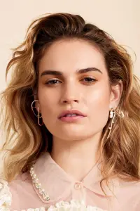 Фото Лили Джеймс (Lily James)