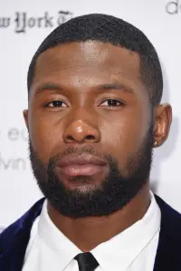 Фото  (Trevante Rhodes)