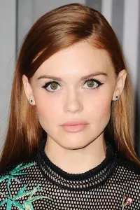 Фото  (Holland Roden)