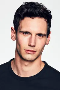 Фото  (Cory Michael Smith)