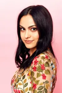 Фото  (Camila Mendes)