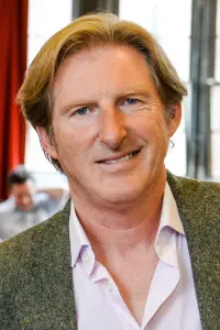 Фото Адриан Данбар (Adrian Dunbar)