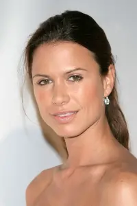 Фото Рона Митра (Rhona Mitra)