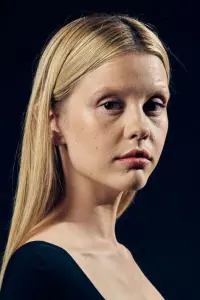 Фото Миа Гот (Mia Goth)