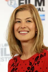 Фото Розамунд Пайк (Rosamund Pike)