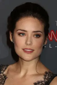 Фото  (Megan Boone)