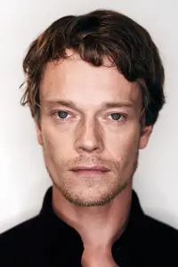 Фото Алфи Аллен (Alfie Allen)