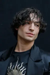 Фото Эзра Миллер (Ezra Miller)