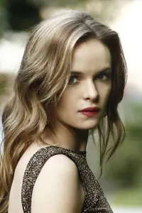 Фото Даниэль Панабэйкер (Danielle Panabaker)