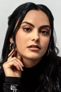 Фото  (Camila Mendes)