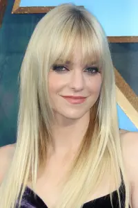 Фото Анна Фарис (Anna Faris)