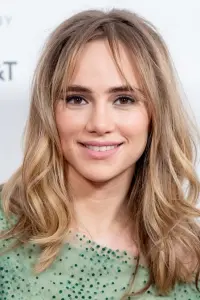 Фото  (Suki Waterhouse)