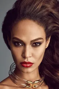 Фото Джоан Смоллс (Joan Smalls)