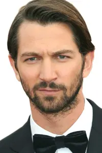 Фото Мишель Хьюсман (Michiel Huisman)