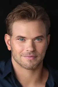 Фото Келлан Латс (Kellan Lutz)