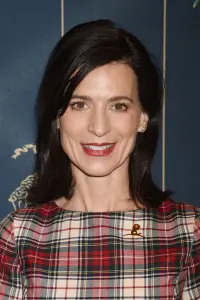 Фото Перри Ривз (Perrey Reeves)