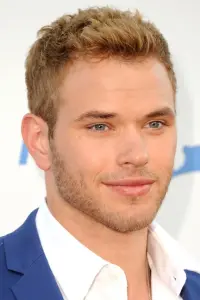 Фото Келлан Латс (Kellan Lutz)