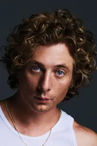 Фото Джереми Аллен Уайт (Jeremy Allen White)